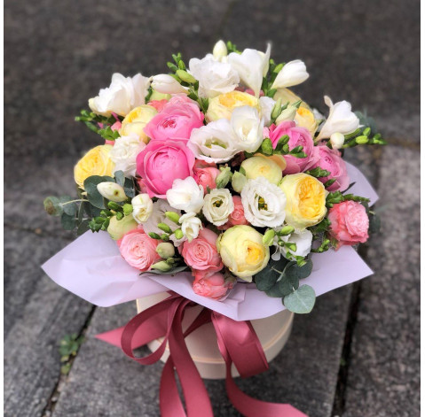 Квіткова композиція Веселка 5 доставка квітів