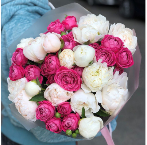 Букет Пионы и розы доставка цветов Букет Пионы и розы 3 доставка цветов