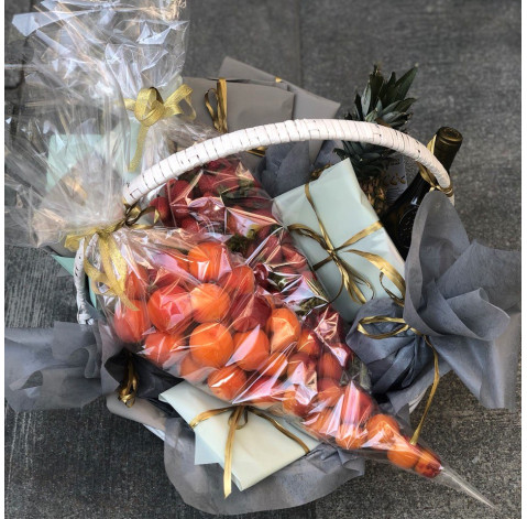 Продуктова корзина Гурман 2 доставка квітів