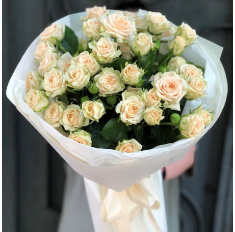 Букет з 9 троянд Таня 3 доставка квітів