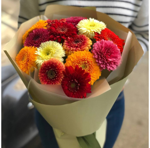 Букет 15 гербер мікс 3 доставка квітів